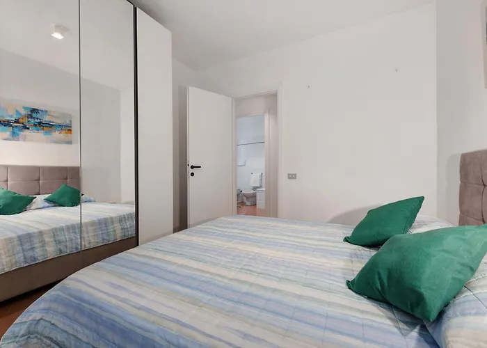 Front * דומאסו